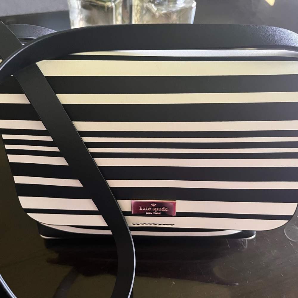 Kate Spade Bag - Picture 3 of 8
